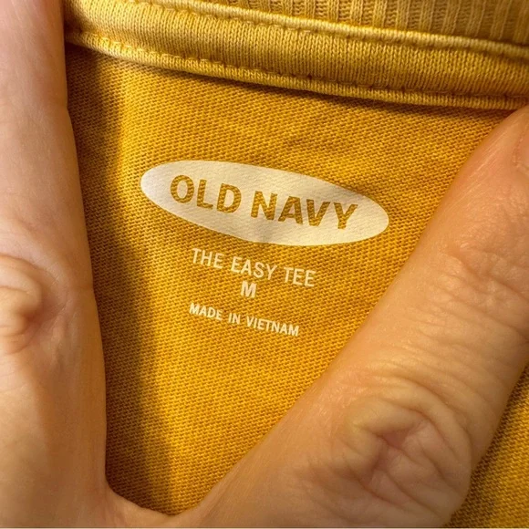 Old Navy Yellow Long Sleeve T-Shirt Sweater Sz Medium - Picture 8 of 9